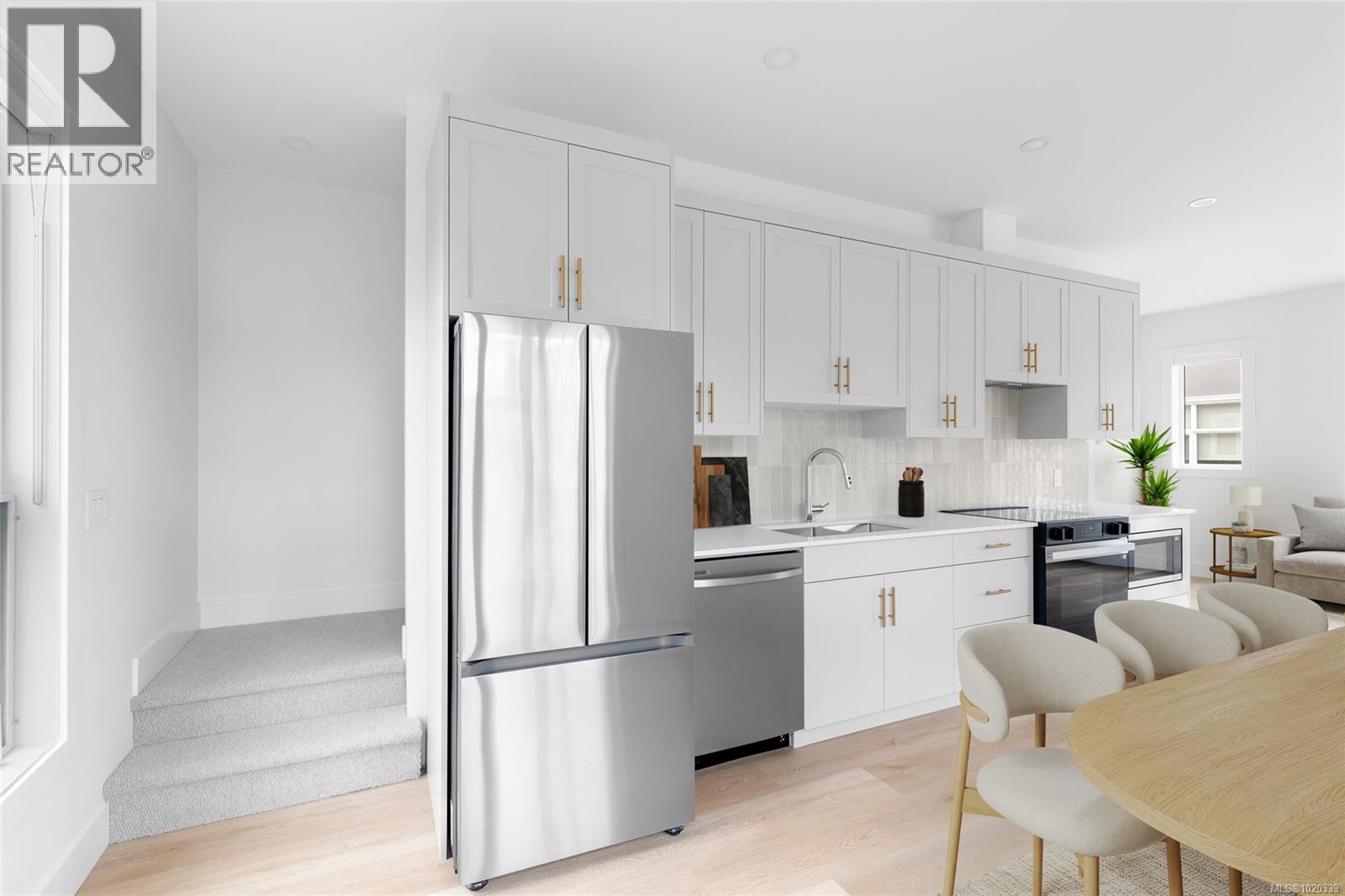 8 2536 Shelbourne Street, Victoria