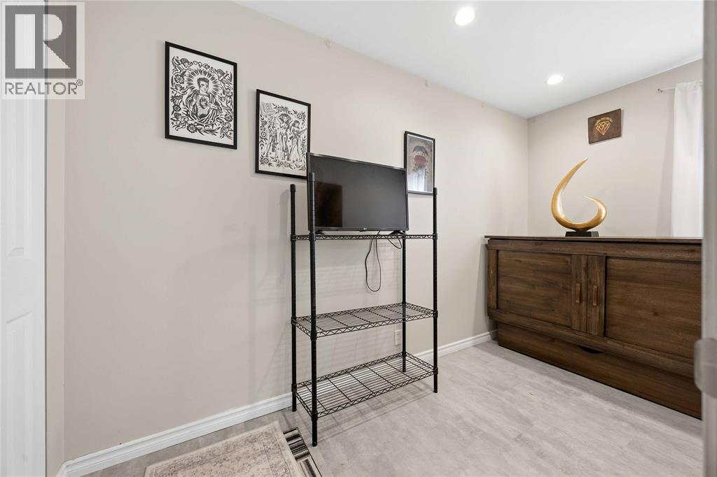 310 CONRAD STREET, Sarnia, Ontario, N7T3K6 — Photo 14