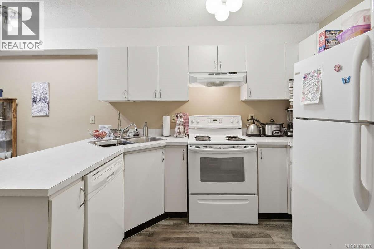 #212 3215 Cowichan Lake Rd - 10