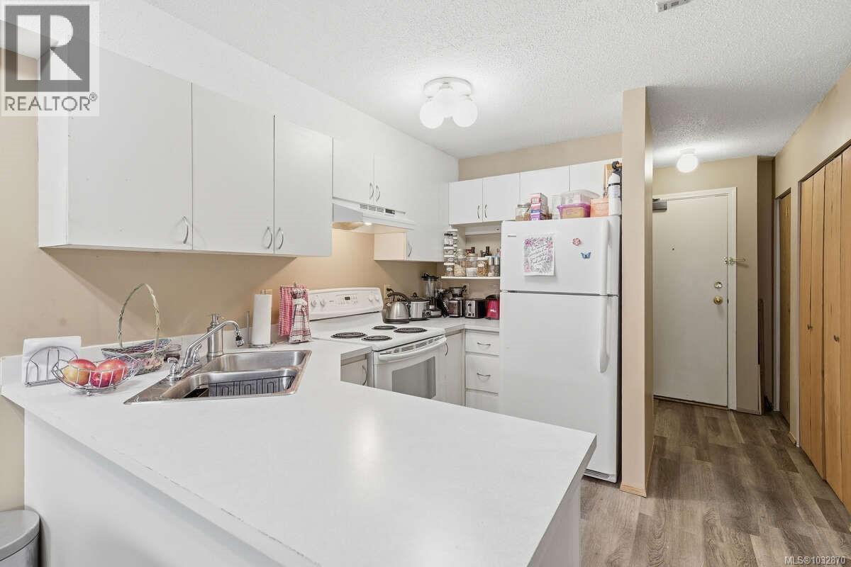 #212 3215 Cowichan Lake Rd - 8