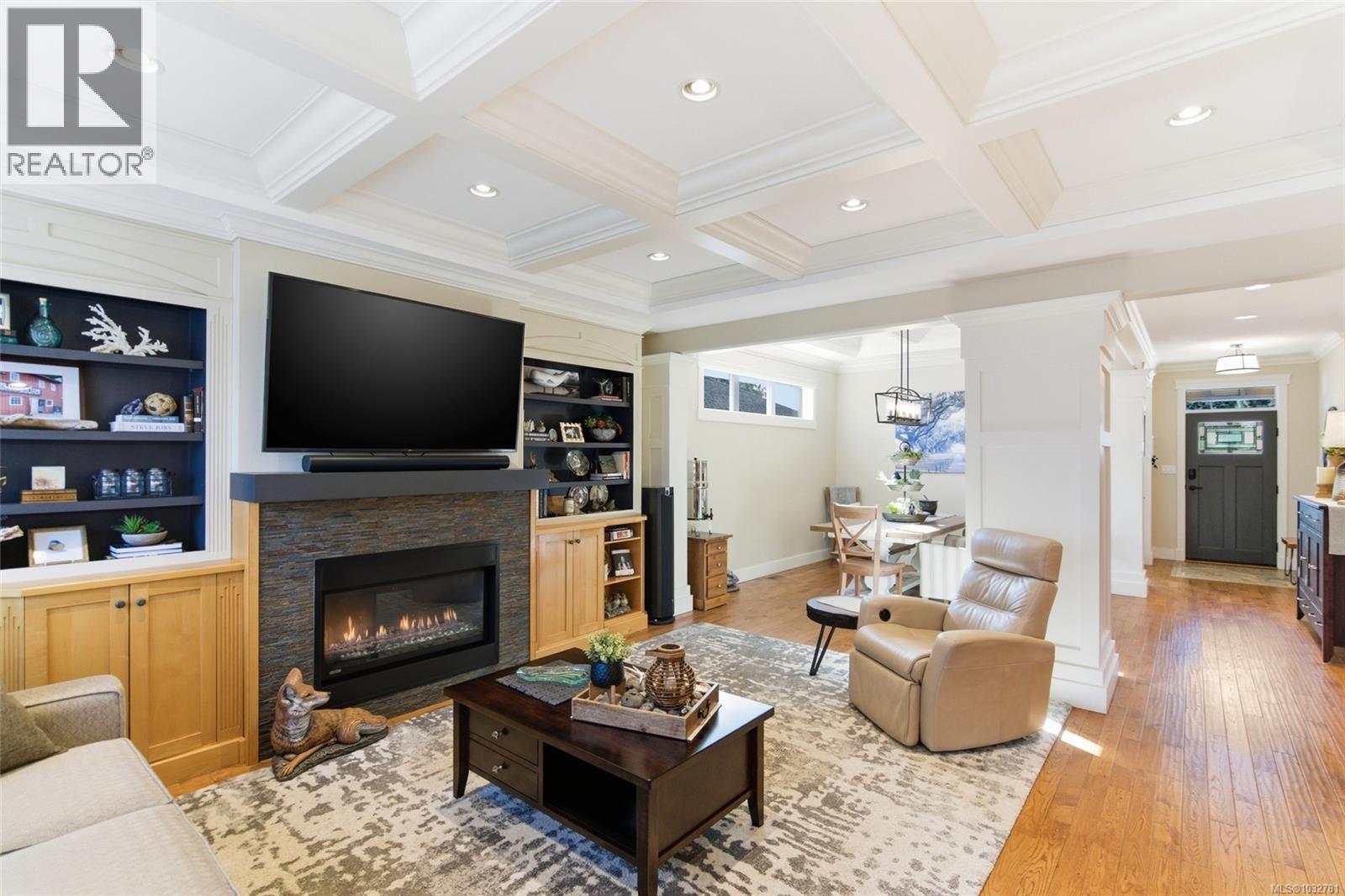 844 Mulholland Dr - 20