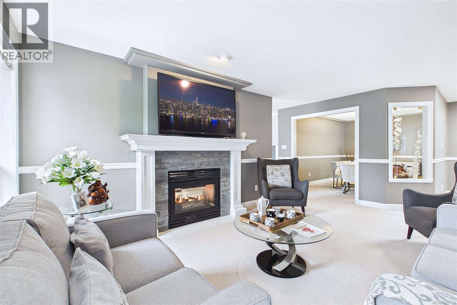 6062 Clarence Way - Image 2