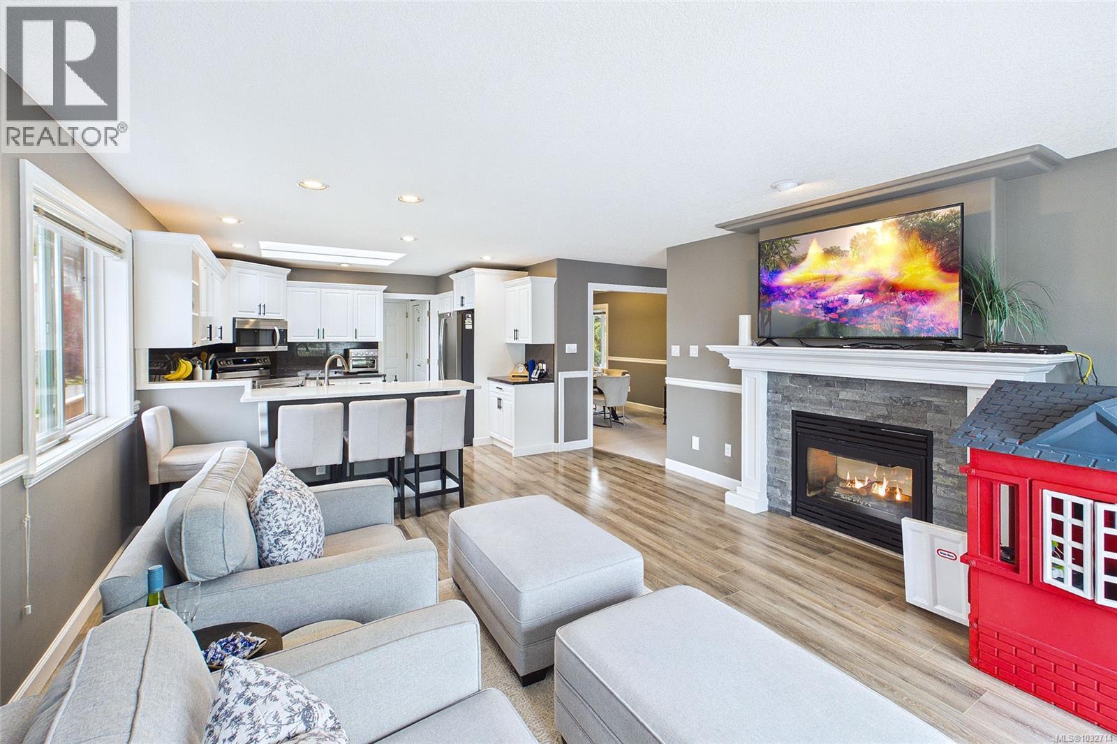 6062 Clarence Way - 7