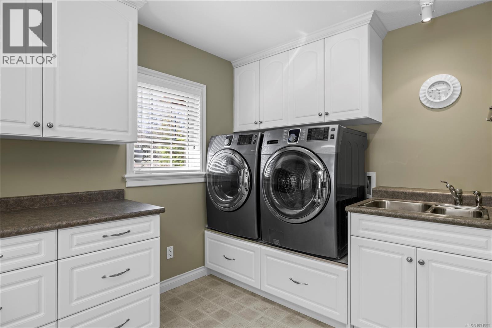 1240 Prestwick Pl - 39