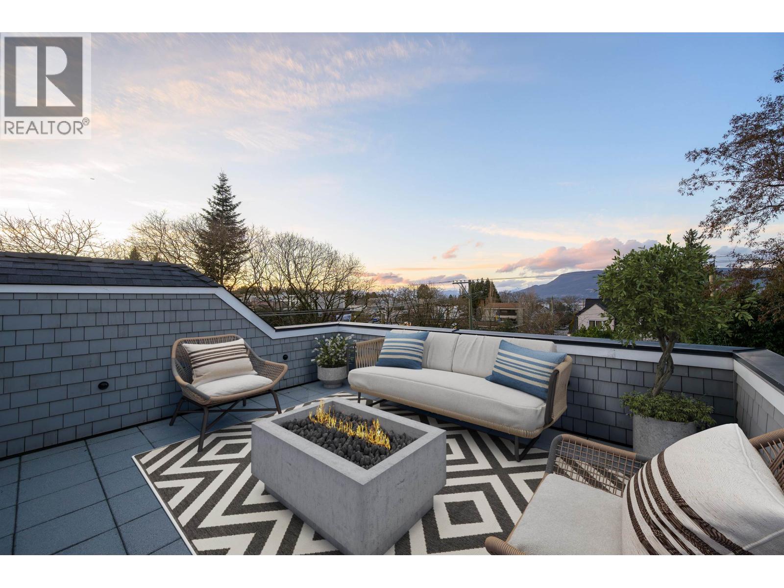 4297 W 11TH AVENUE, Vancouver