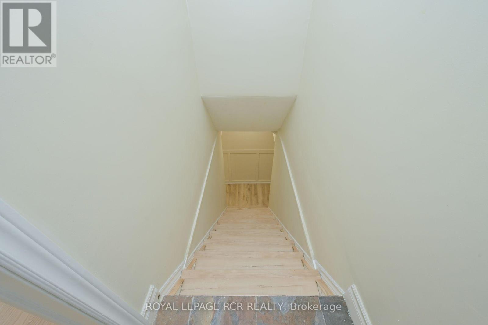 218 ELIZABETH STREET - 17