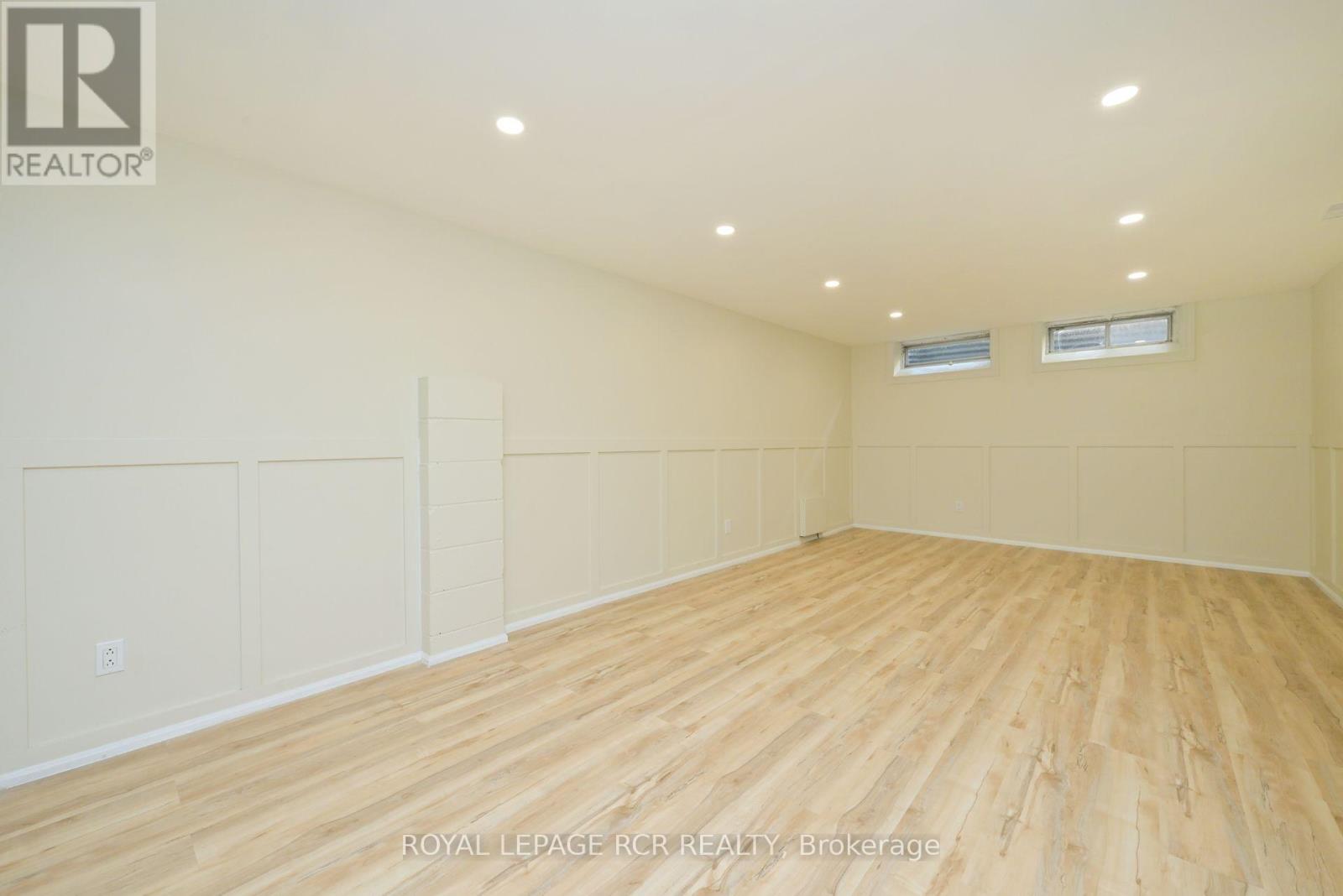 218 ELIZABETH STREET - 21