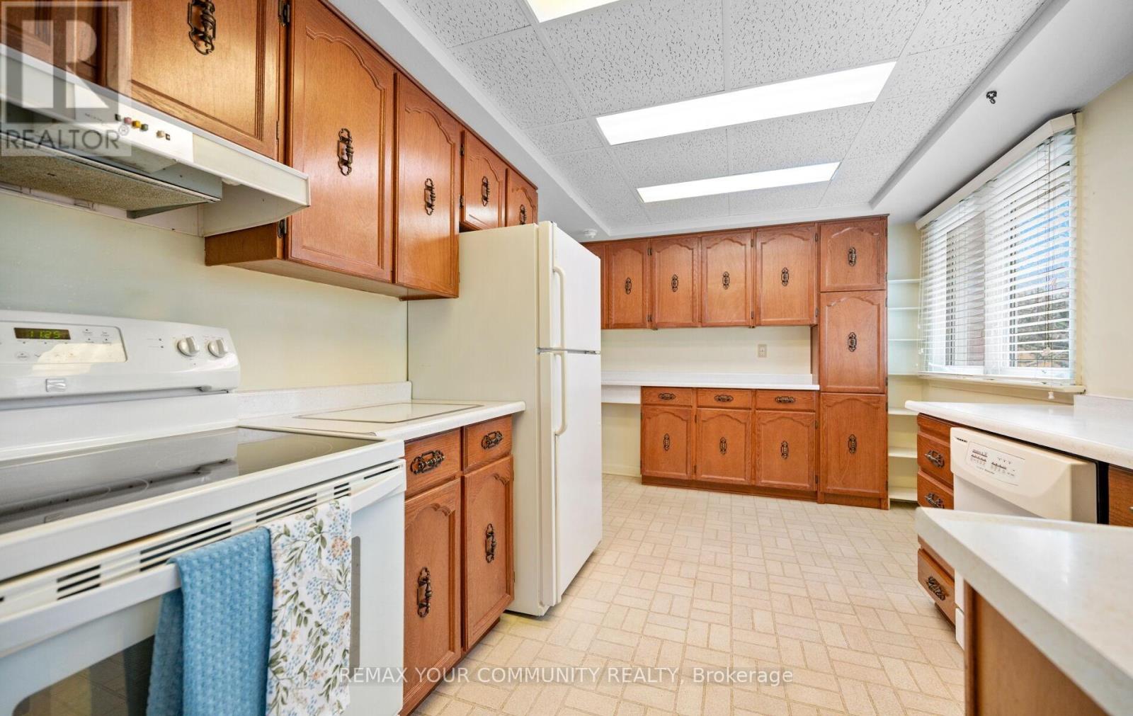 628 SHENANDOAH DRIVE - 14