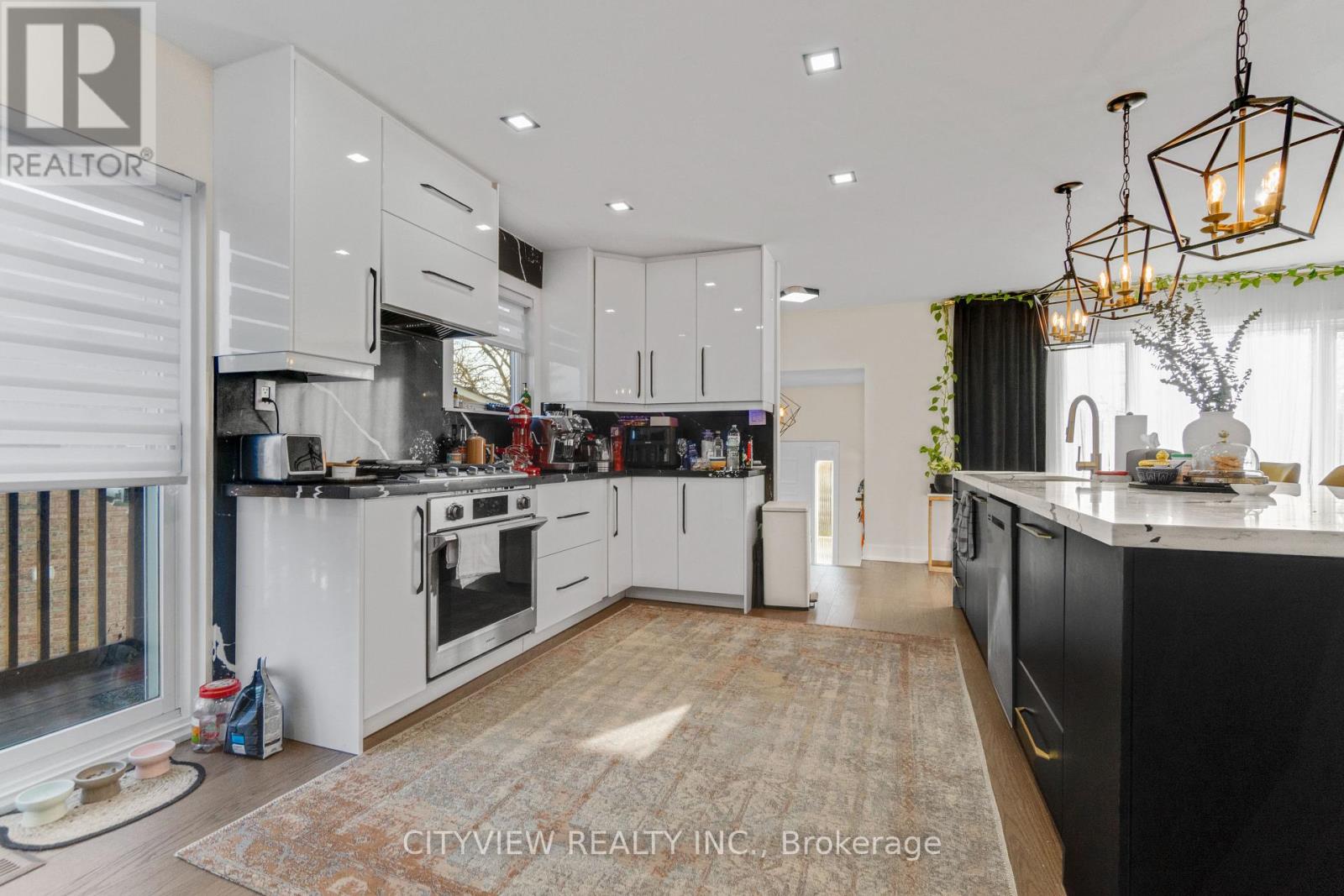 64 FOXACRE ROW - 18