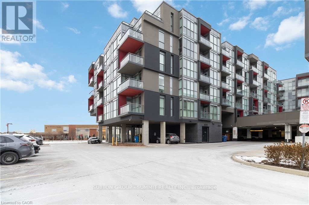 D422 - 5220 DUNDAS STREET