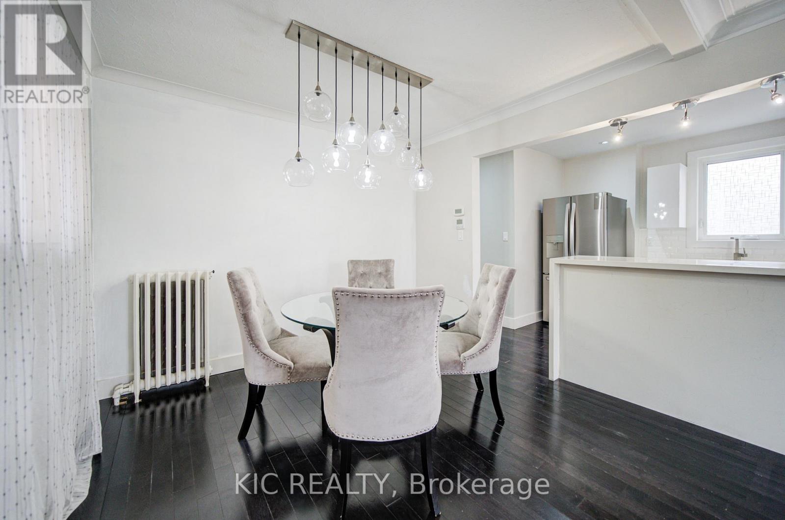 35 MONTCALM AVENUE - 5
