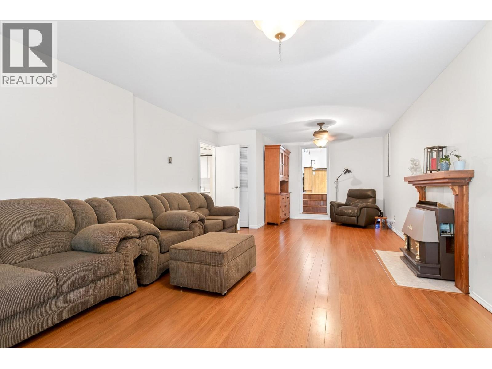 2176 LAURIER AVENUE, Port Coquitlam
