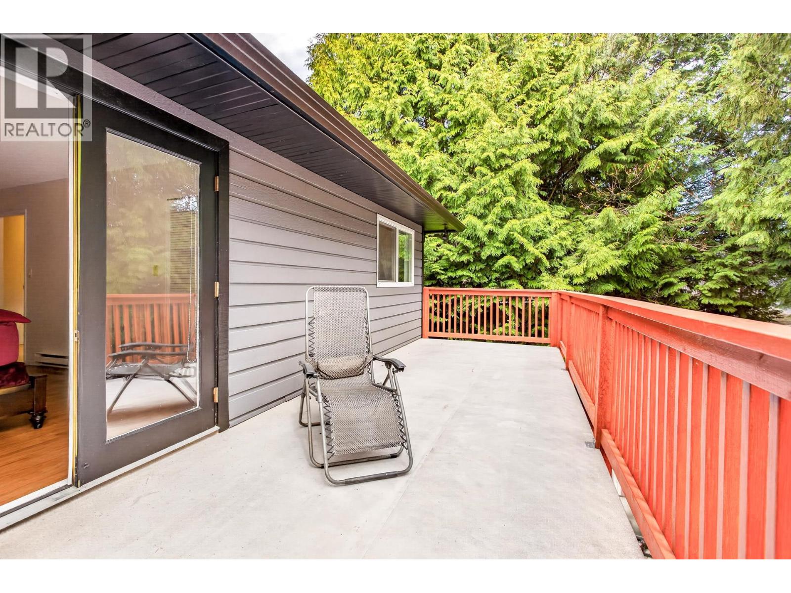 2176 LAURIER AVENUE, Port Coquitlam