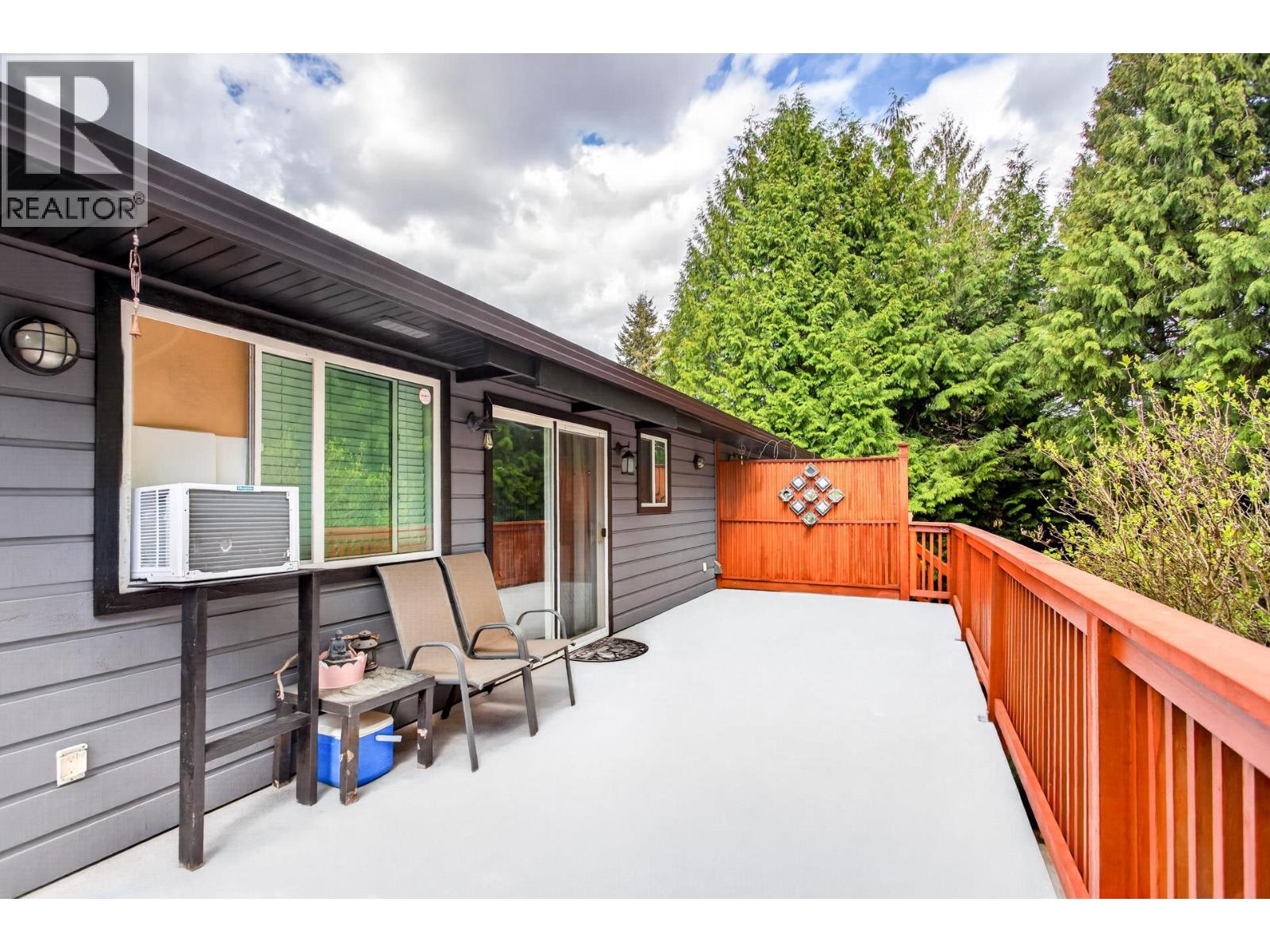 2176 LAURIER AVENUE, Port Coquitlam