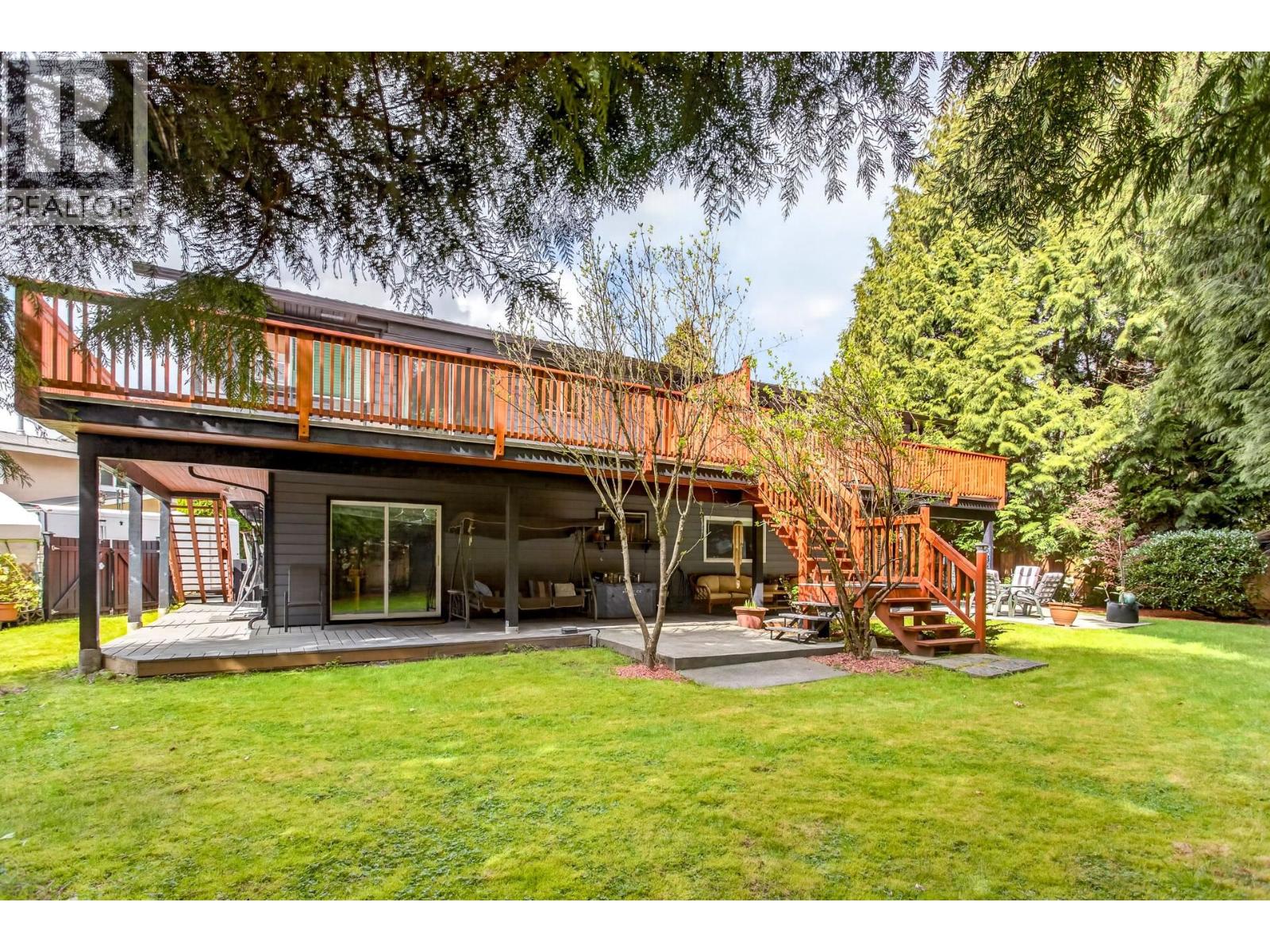2176 LAURIER AVENUE, Port Coquitlam