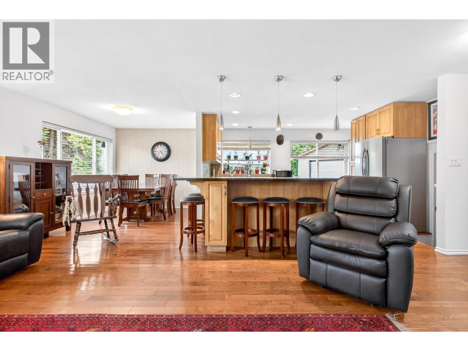 2176 LAURIER AVENUE, Port Coquitlam