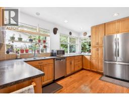 2176 Laurier Avenue, Port Coquitlam, BC V3B5N7 Photo 10