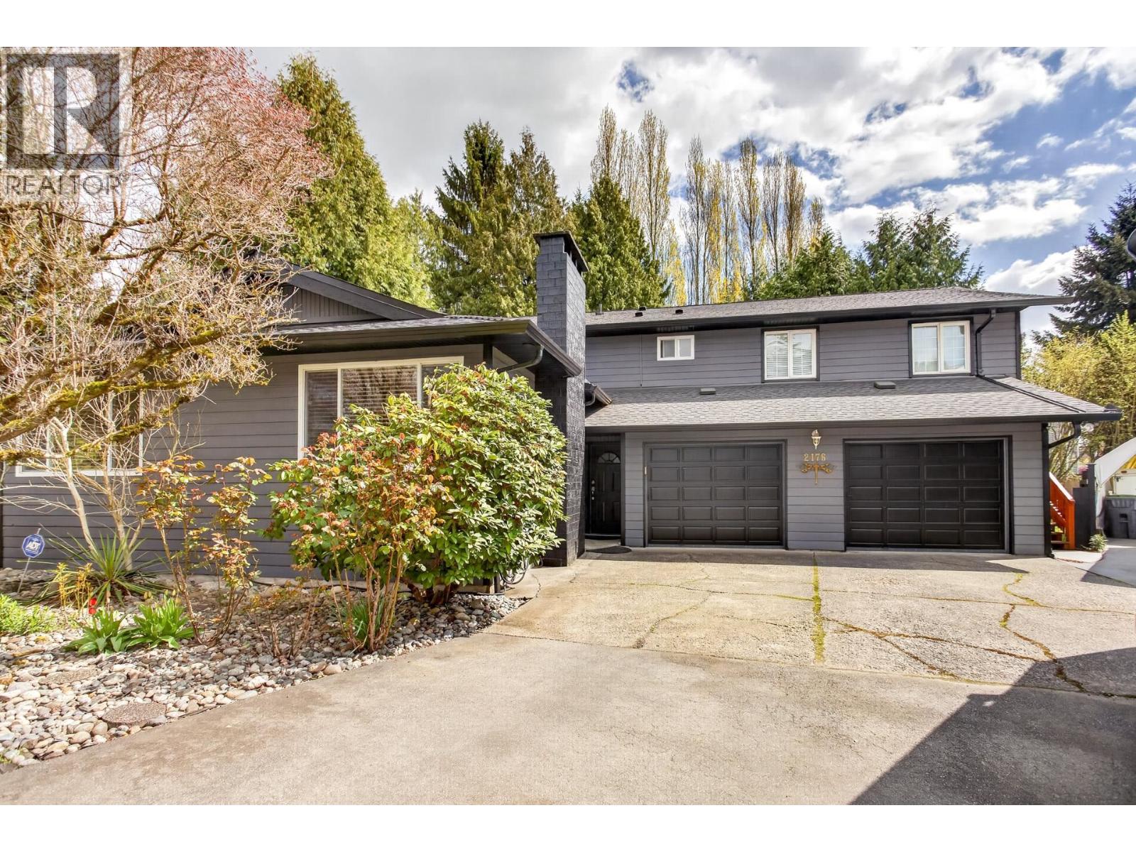 2176 LAURIER AVENUE, Port Coquitlam
