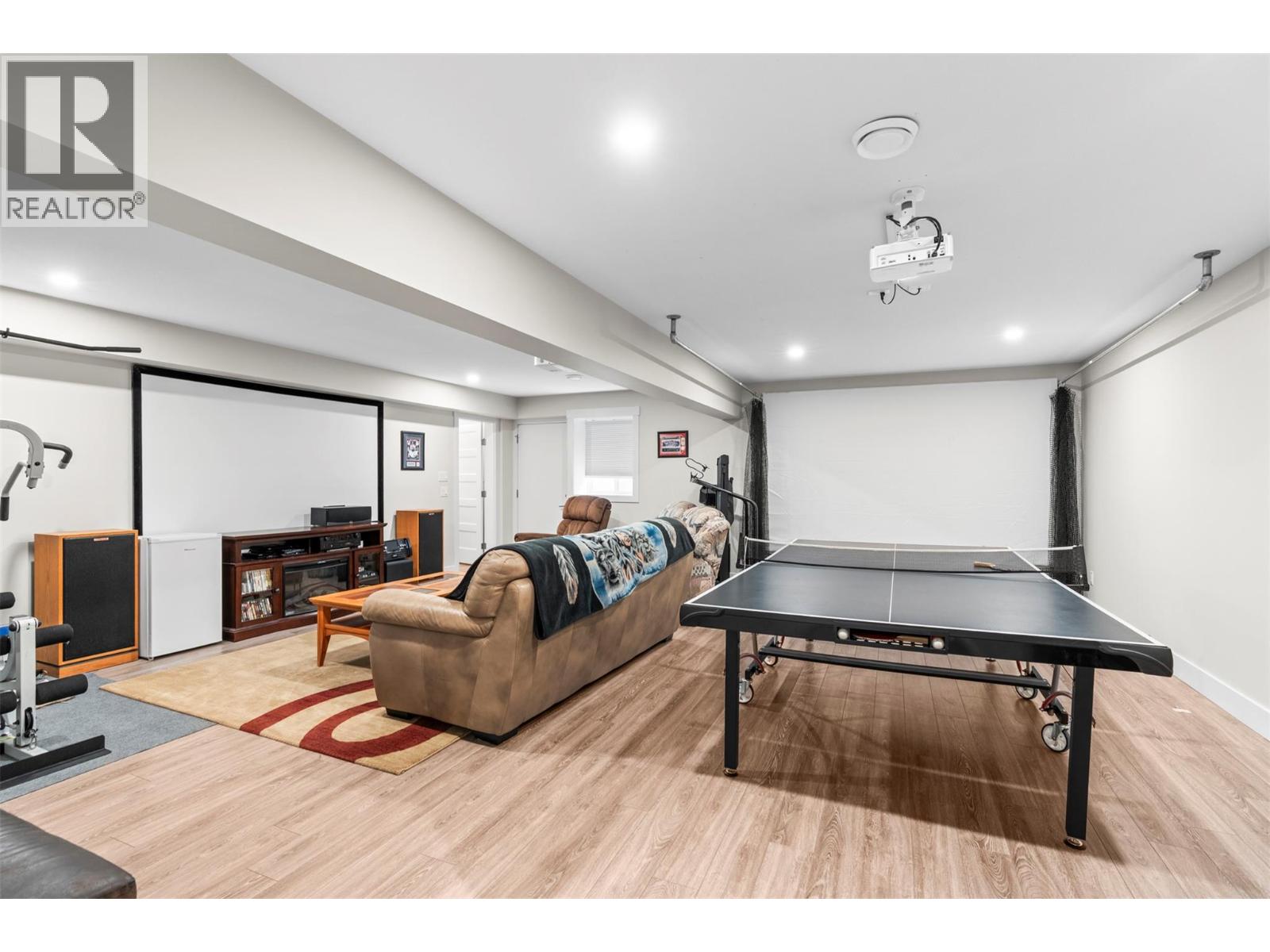 1021 17 Avenue SE - 44