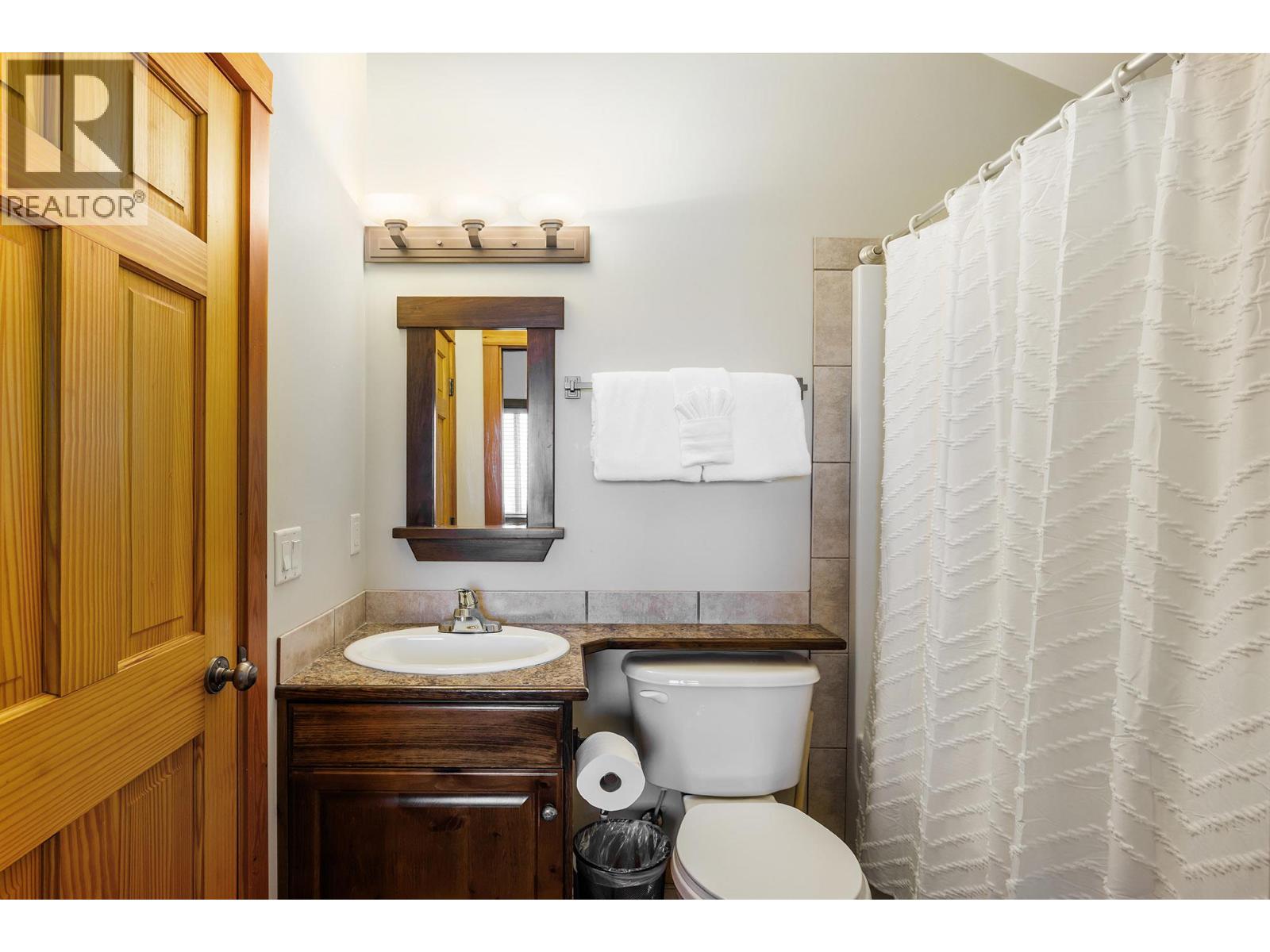 5020 Snowbird Way Unit# 6, Big White