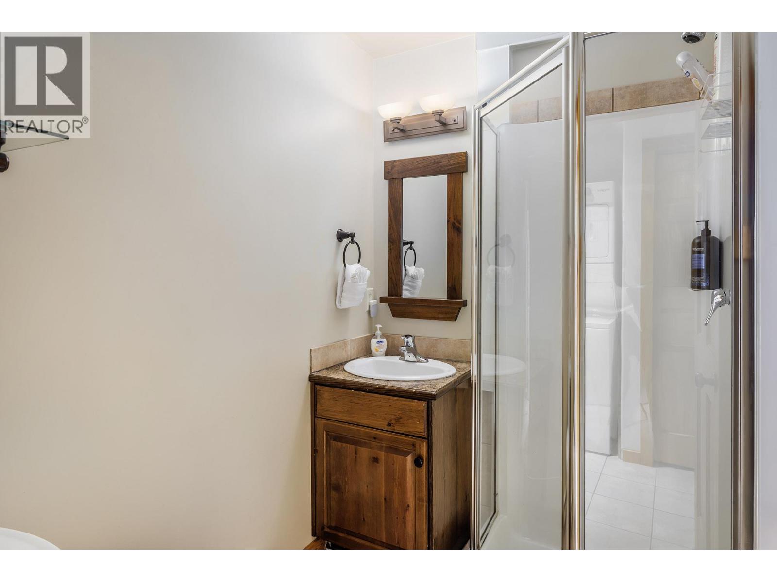 5020 Snowbird Way Unit# 6, Big White