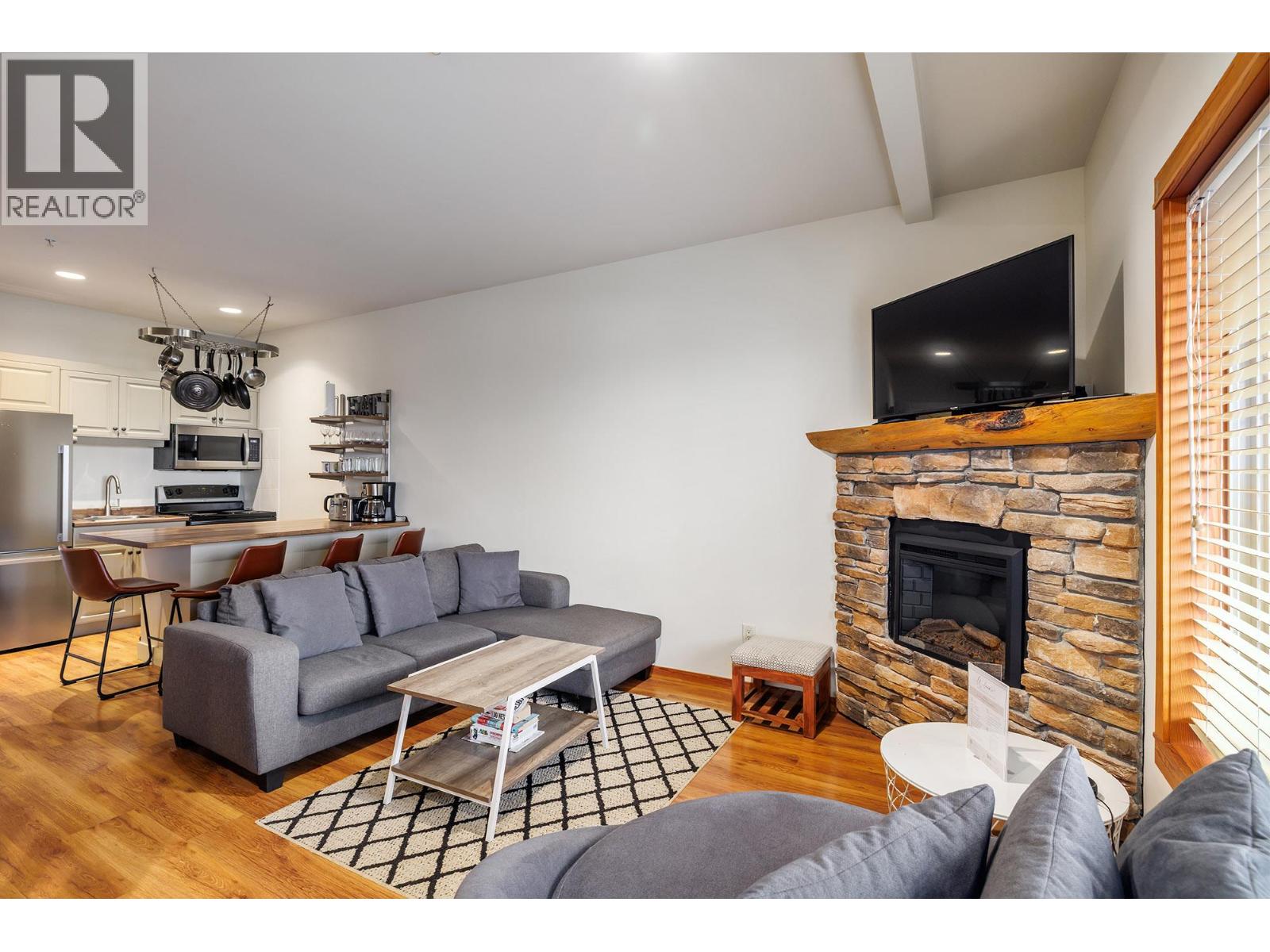 5020 Snowbird Way Unit# 6, Big White