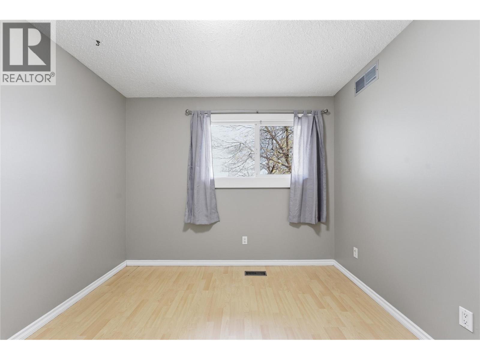 #205 2100 43 Avenue - 13