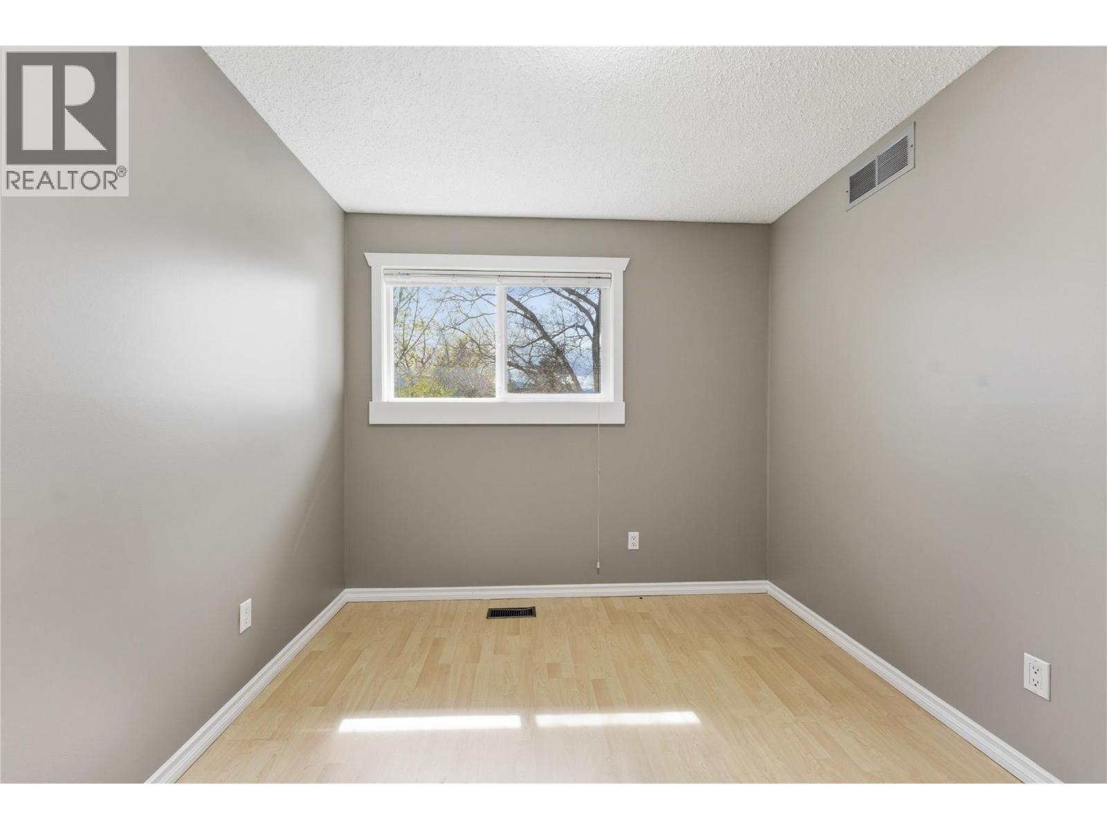 #205 2100 43 Avenue - 17