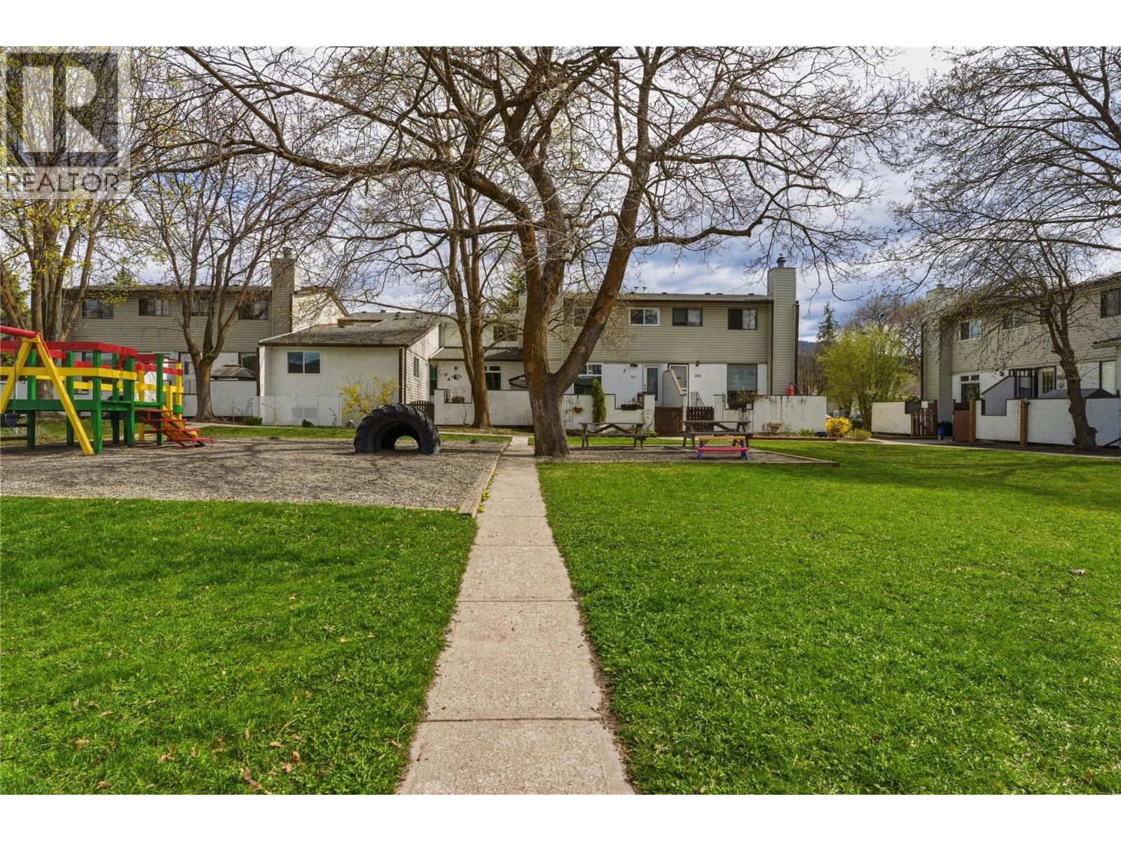 #205 2100 43 Avenue - 35