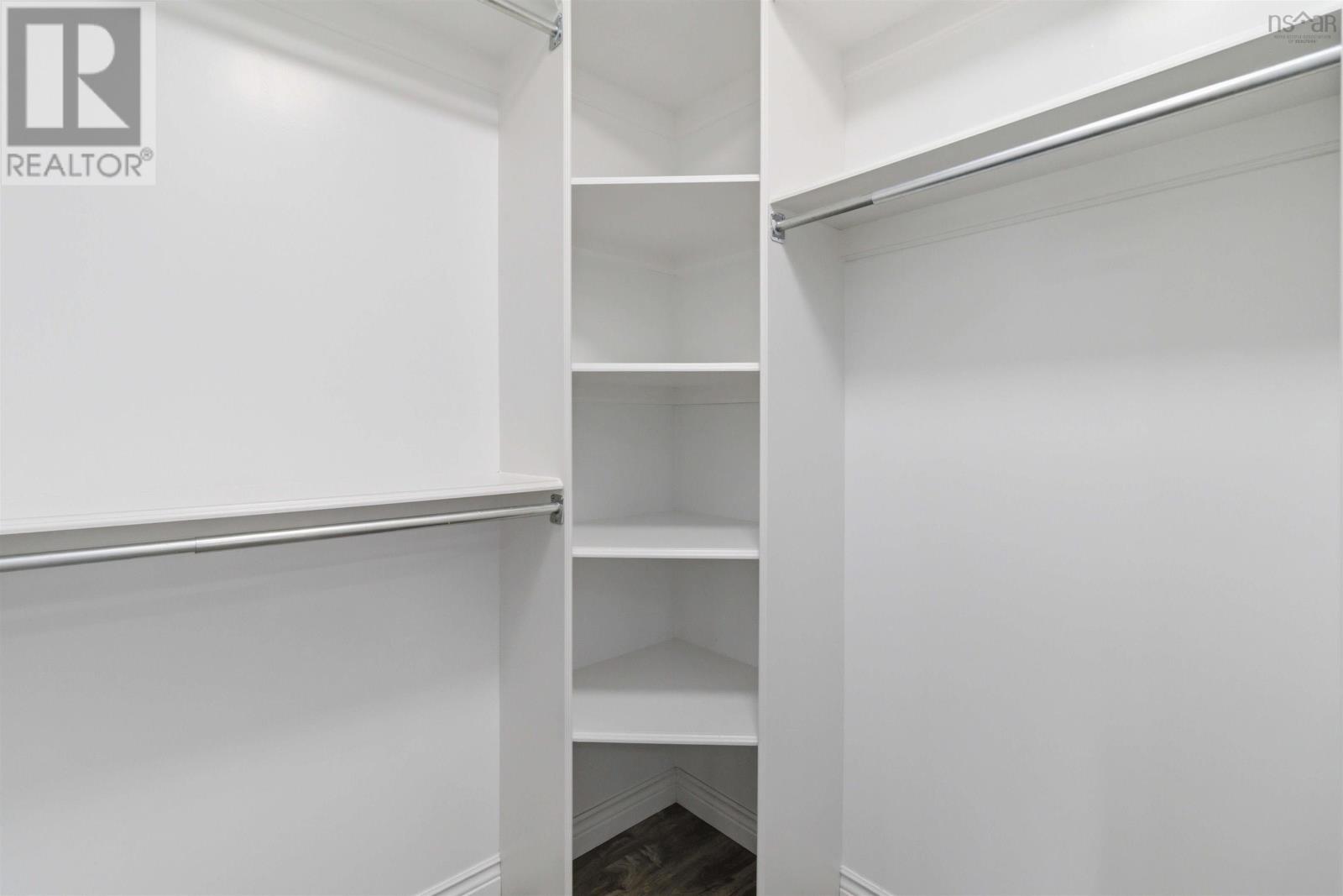 Property 31 of 48 of 106 States Lane