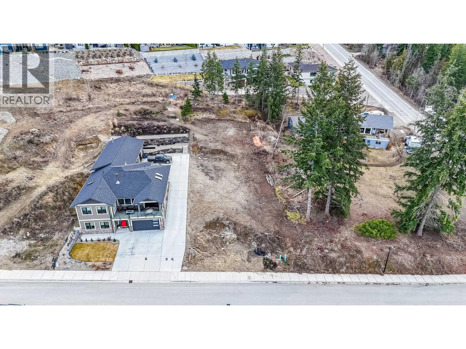 1060 16 Avenue SE — photo 13