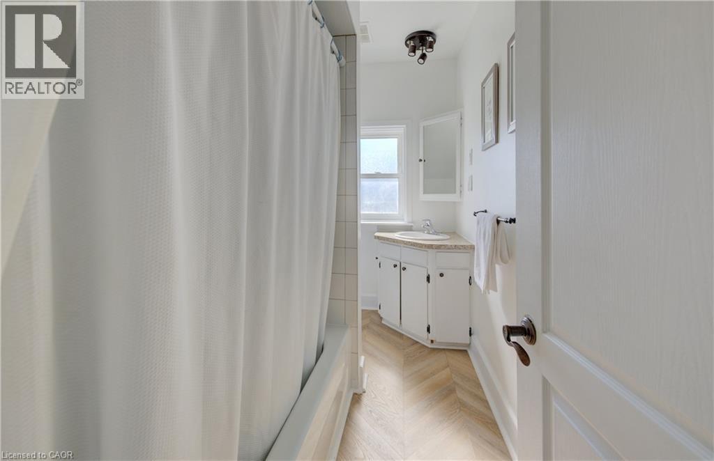 350 VICTORIA Street S, Kitchener, Ontario, N2M3A5 — Photo 12