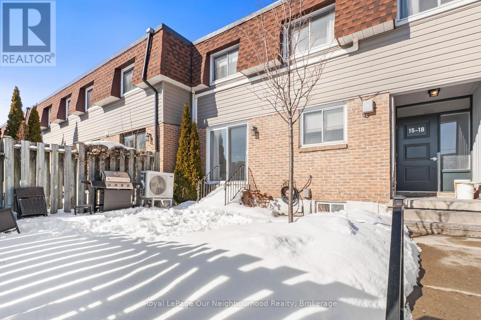 18 - 494 ELGIN STREET W
