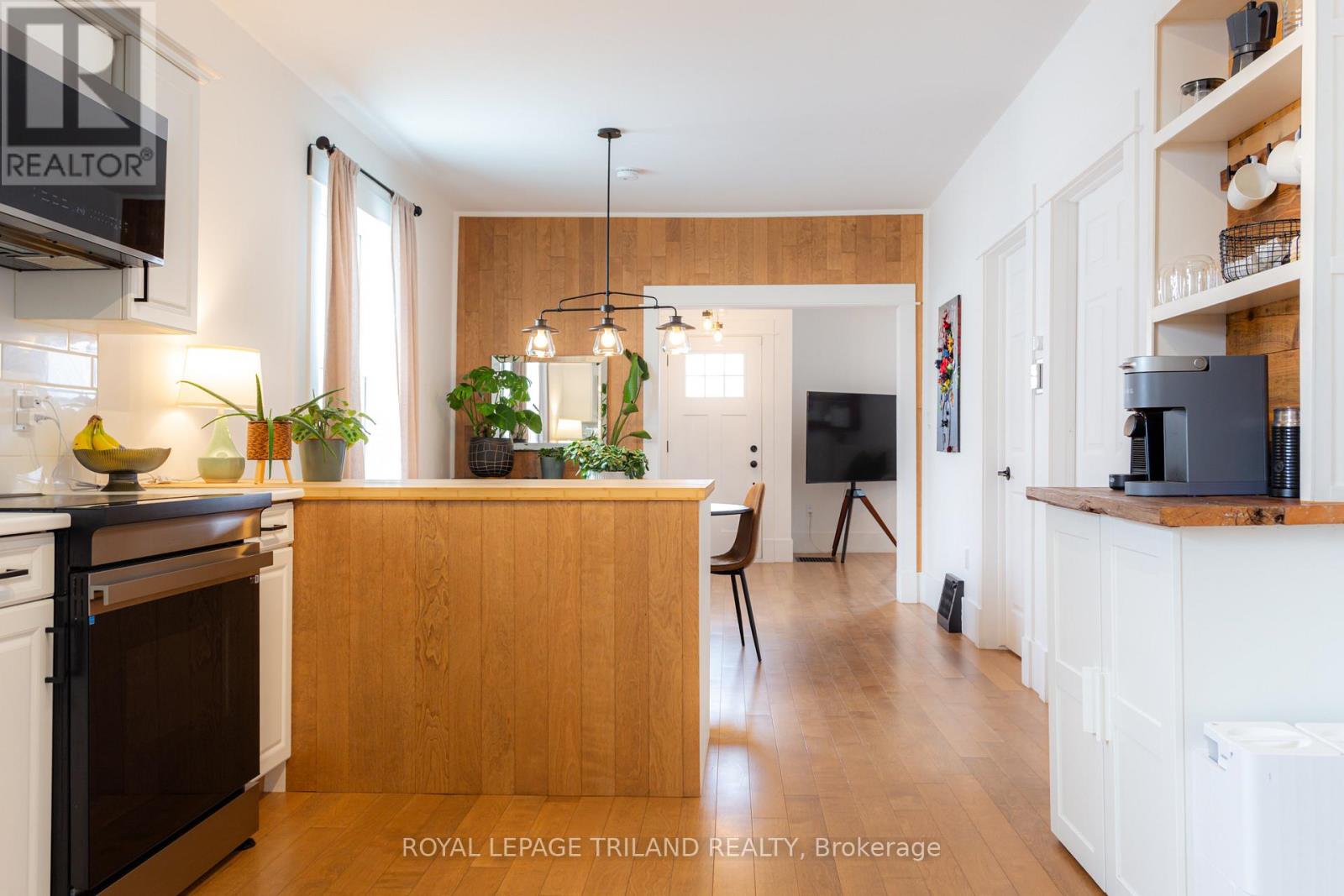 21 MAPLE STREET Property Photo