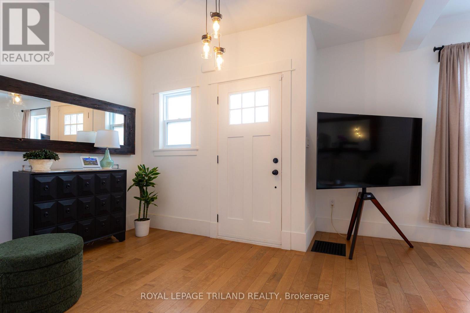 21 MAPLE STREET Property Photo