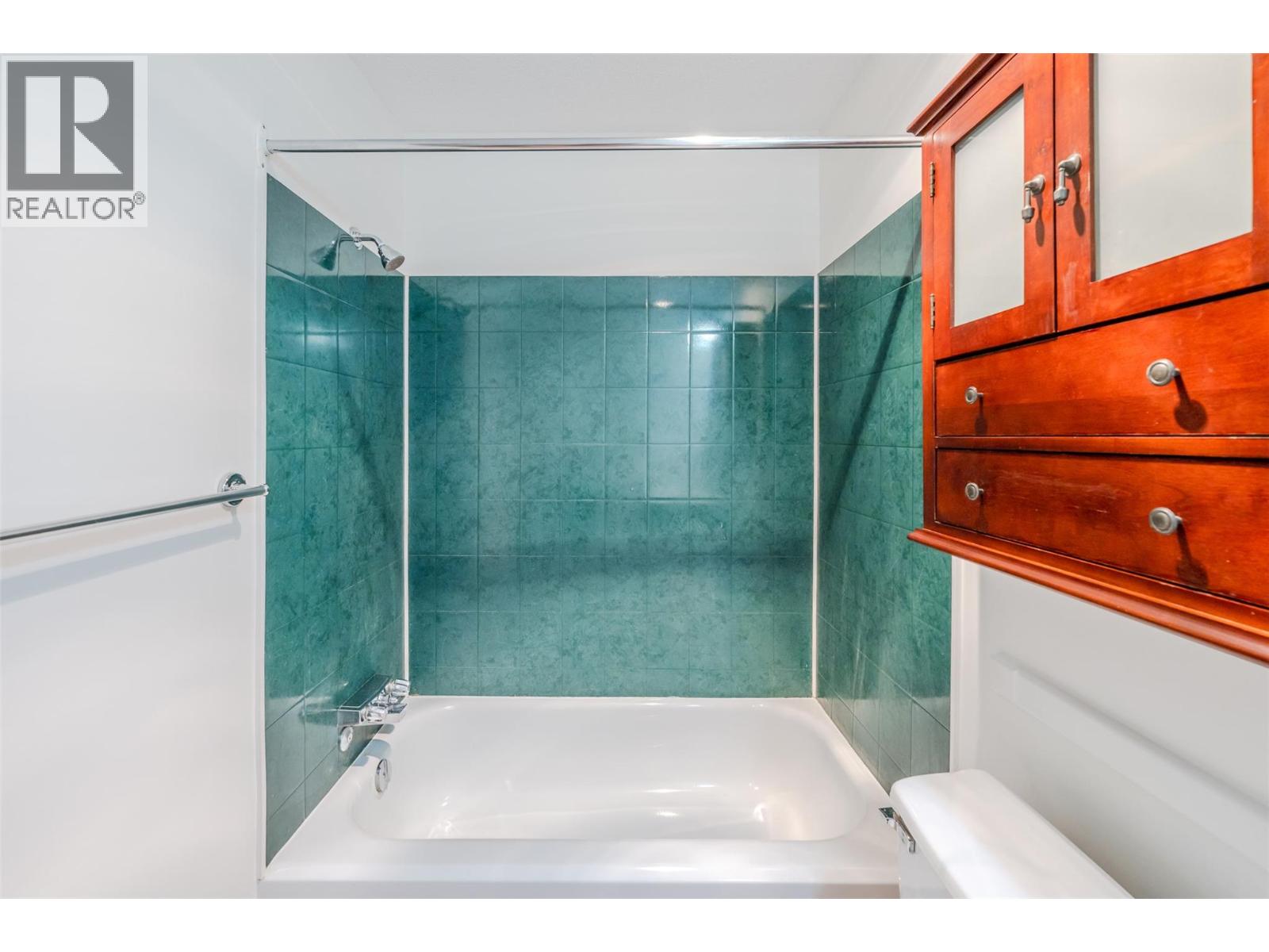 110 Skaha Place Unit# 401, Penticton