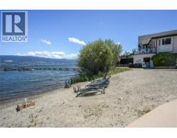222 13011 Lakeshore Drive South, Summerland