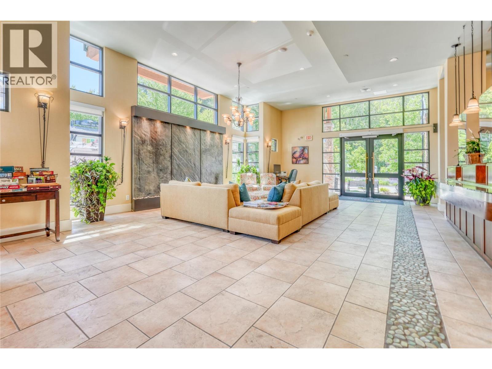 #222 13011 Lakeshore Drive S Unit# 222 - 31