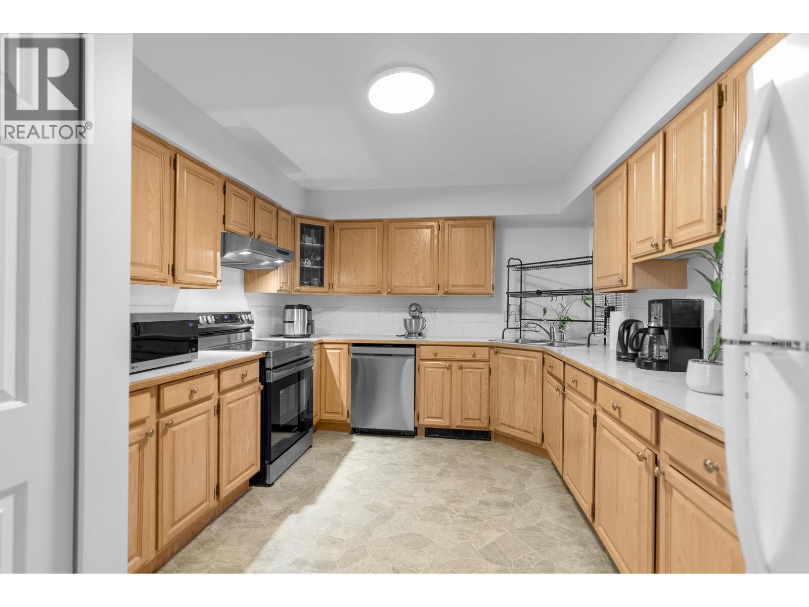 12 1872 HARBOUR STREET, Port Coquitlam