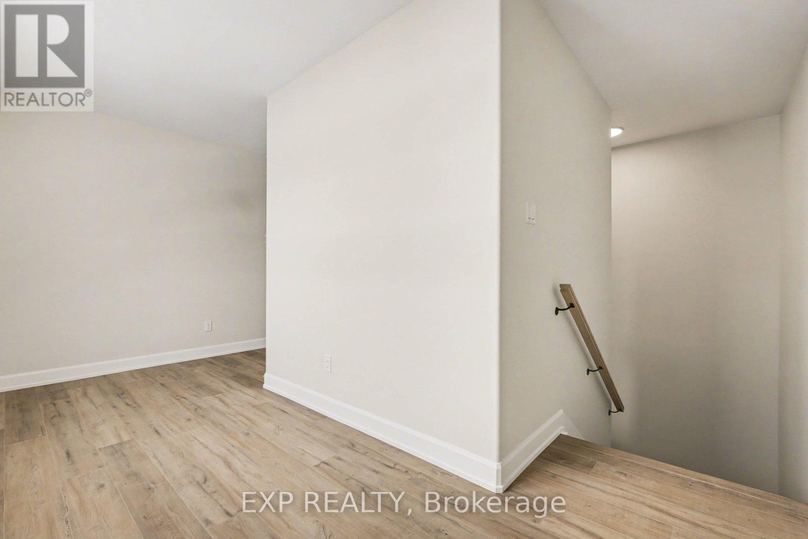House for Rent in Ottawa – A – 444 FALCON LANE, Ottawa – By Peter Sagos - Image 2