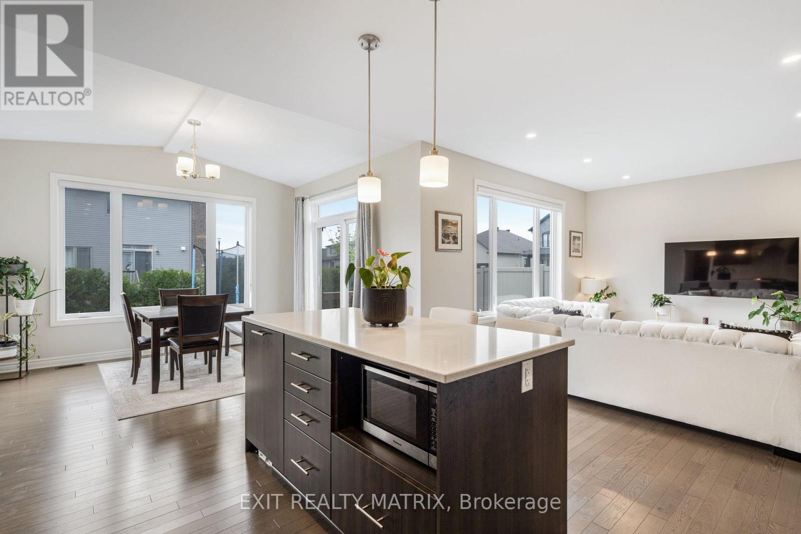 700 NAMUR STREET — photo 14