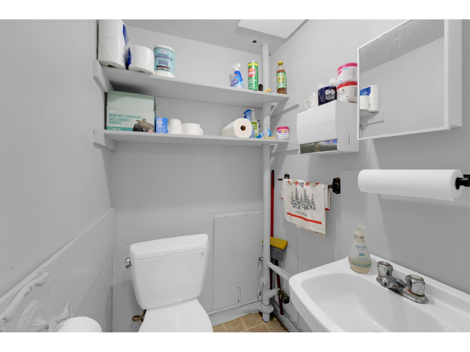 1333 JOHNSTON ROAD, White Rock