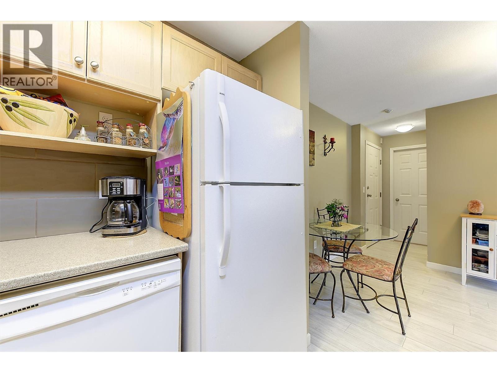 #212 3155 De Montreuil Court - 9