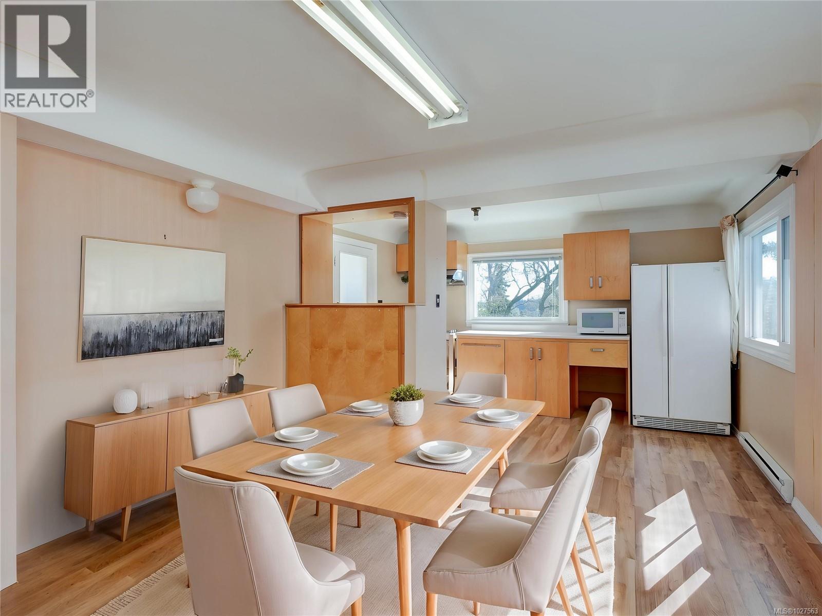 3551 DONCASTER DR - 10