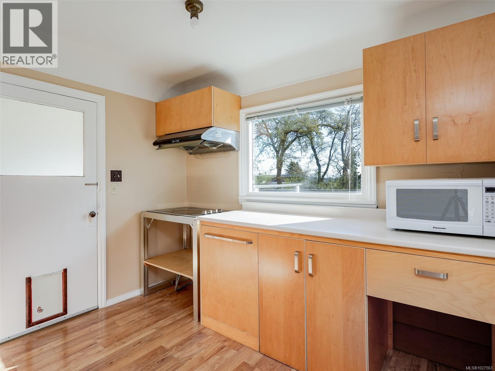 3551 DONCASTER DR - 11