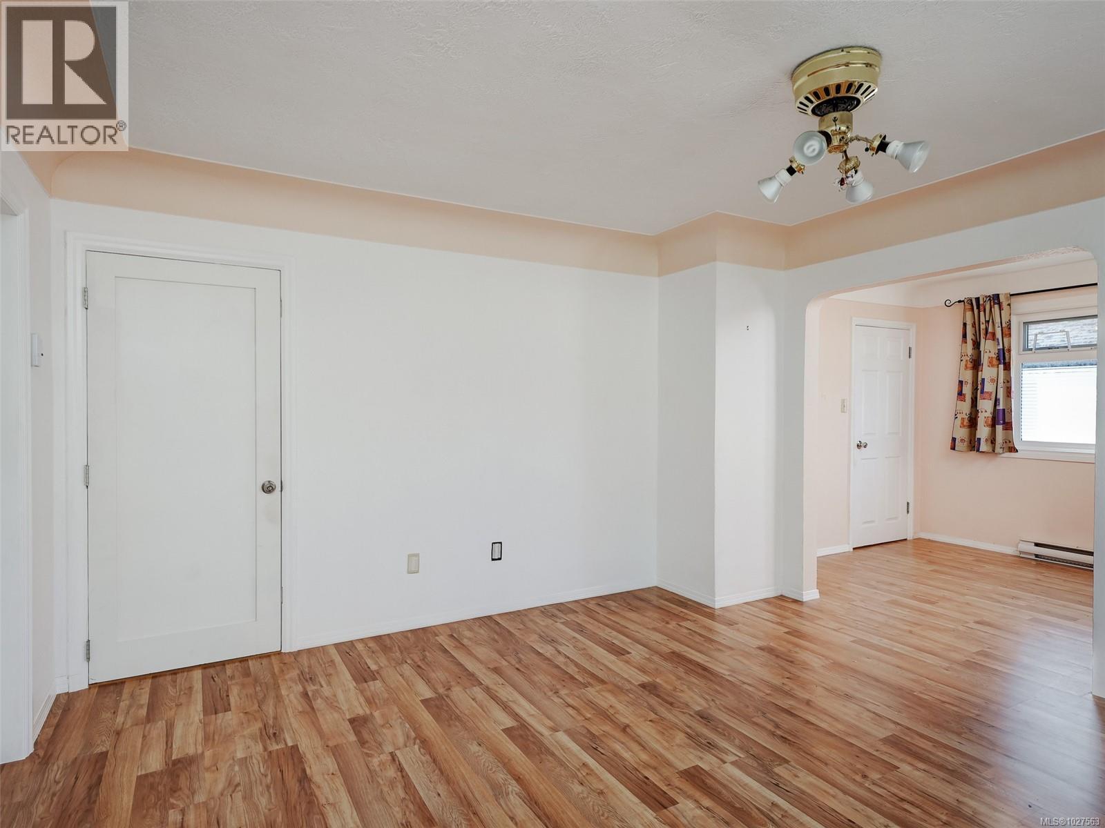 3551 DONCASTER DR - 6