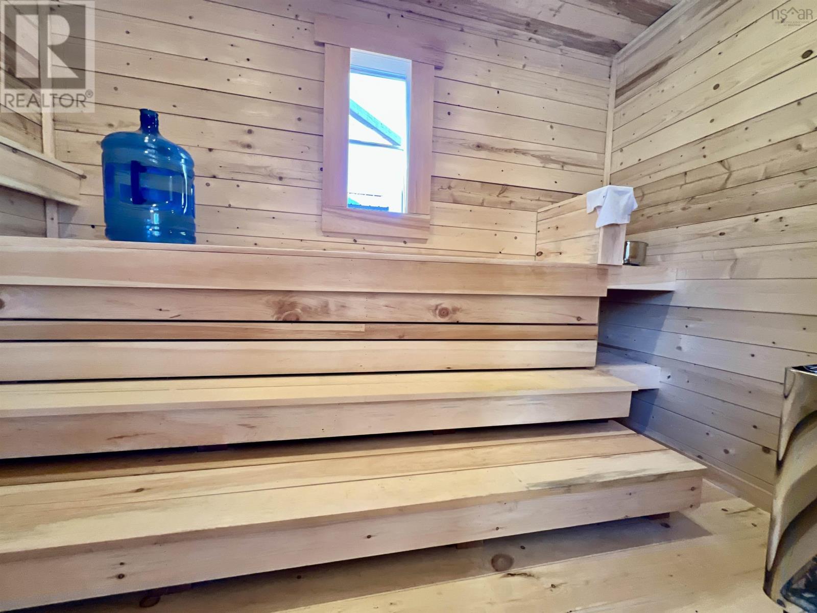 Property 18 of 43 of 7 Lances Lane