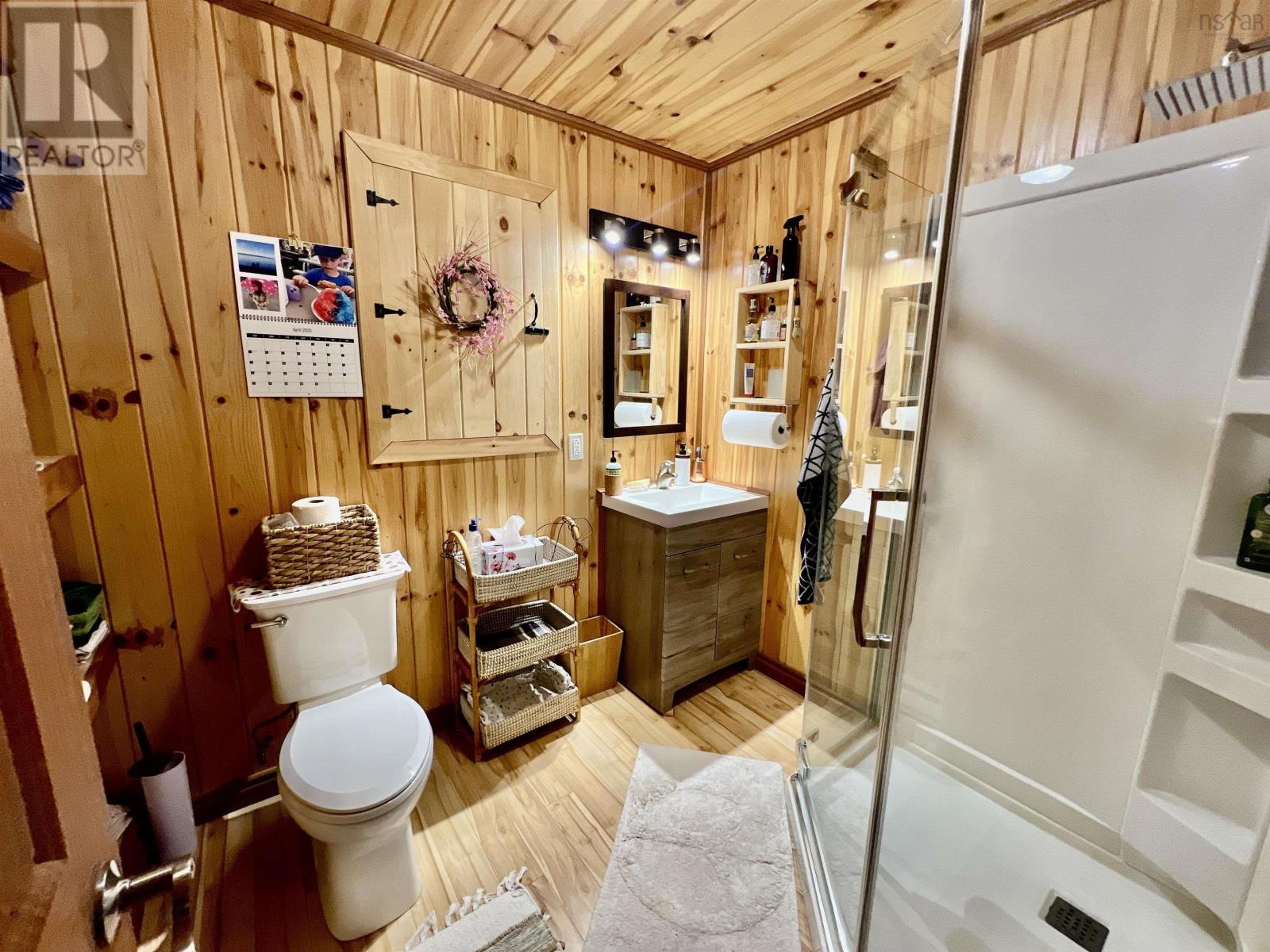 Property 29 of 43 of 7 Lances Lane