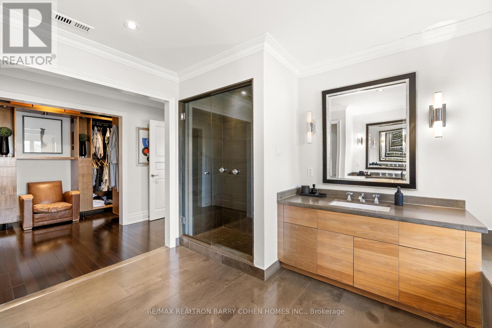 215 LONSMOUNT DRIVE - 24