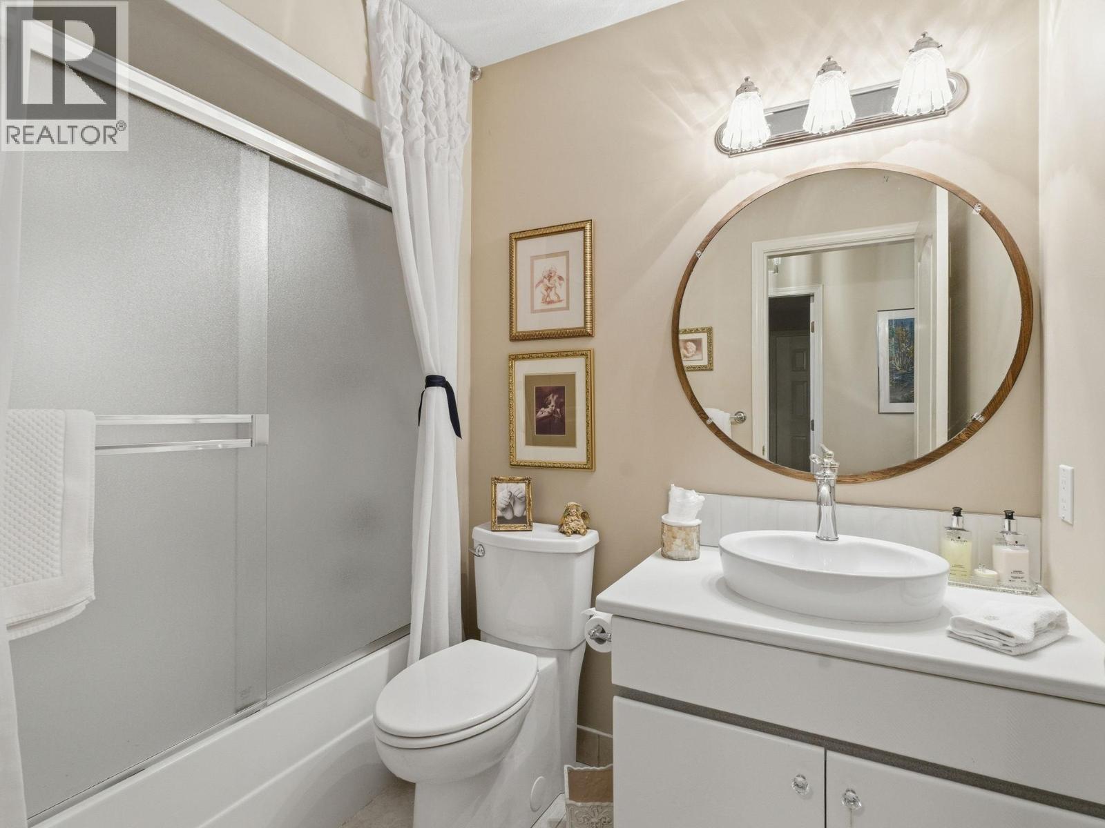 #116 650 Lexington Drive Unit# 116 - 16